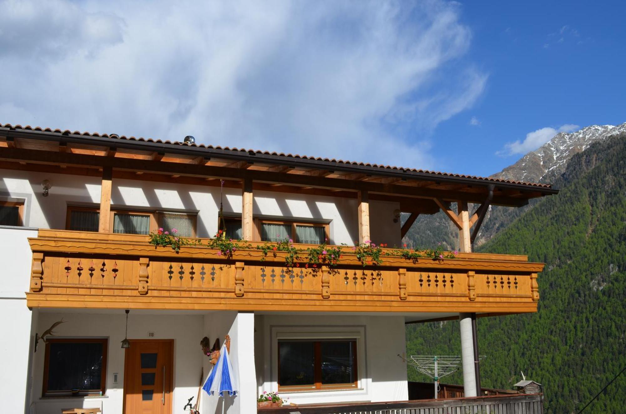 מרטלו Alpenblick Lodge Tscholl מראה חיצוני תמונה